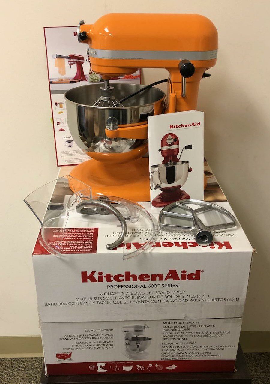 KitchenAid 5.7 L (6 Qt.) Bowl-Lift Stand Mixer