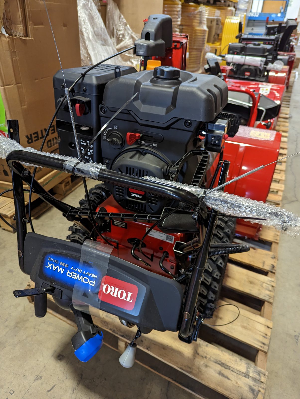 Toro Power Max HD 1232 OHXE 32 in. 375 cc TwoStage Electric Start Snow